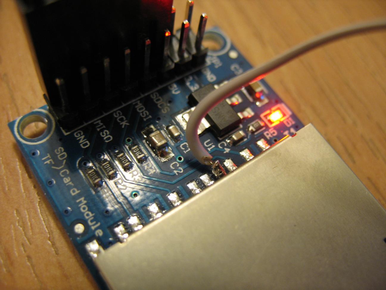 SD card reader wiring - "SD-present pin"