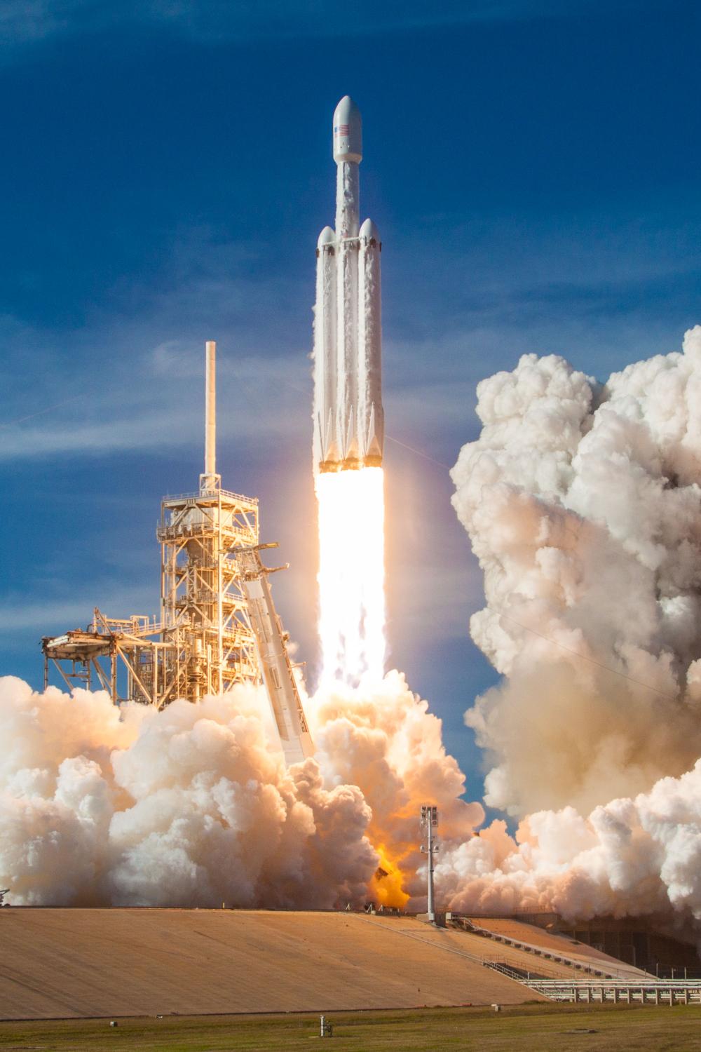 falcon heavy (from Wikipedia)